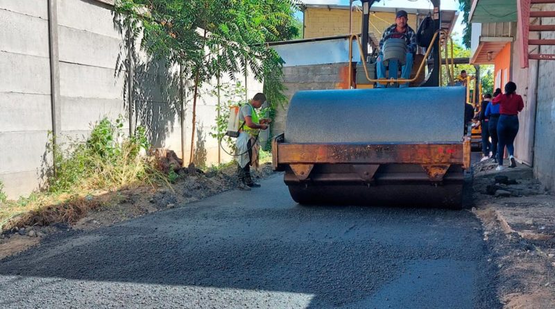 Obras de mejoramiento de calles en el barrio Villa José Benito Escobar del distrito IV de Managua