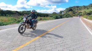 Vista de la nueva carretera adoquinada entre San Nicolás y Estelí