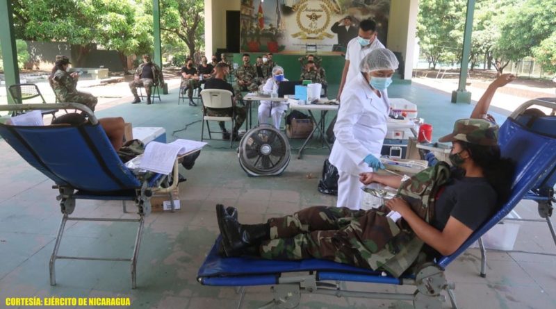 Efectivos del Ejército de Nicaragua en jornada de donación voluntaria de sangre