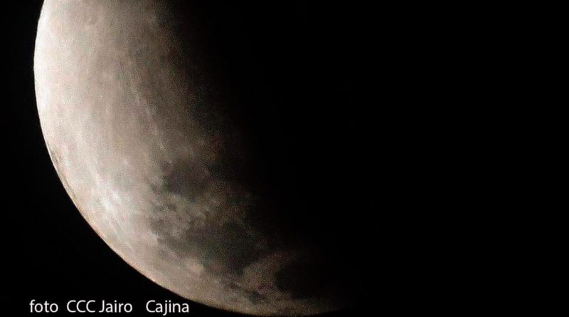 Vista desde Nicaragua del eclipse lunar más largo del siglo