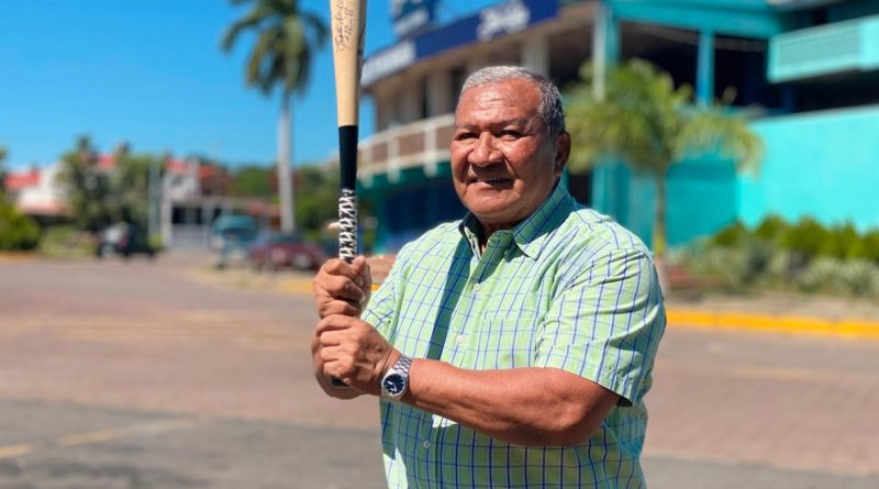 El Tiburón Mayor, ídolo de nuestro béisbol y ex jugador de los Tiburones de Granada.