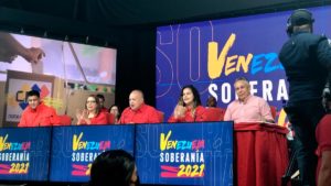 Diosdado Cabello en comando de campaña del Partido Socialista Unido de Venezuela (PSUV).