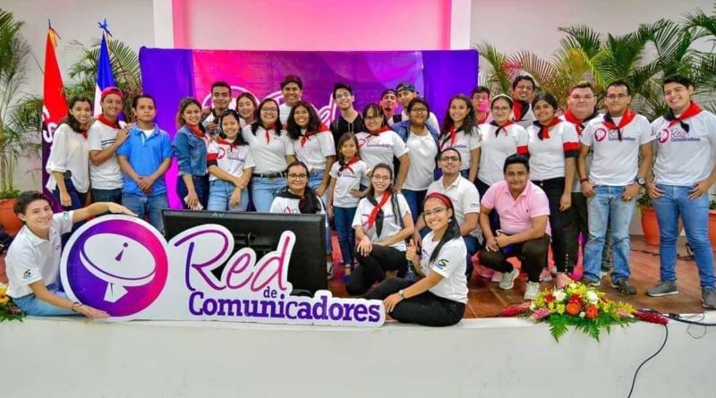 Miembros de la Red de Jóvenes Comunicadores