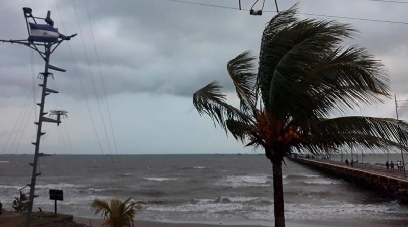 Fuerza Naval da seguimiento a fenómeno meteorológico