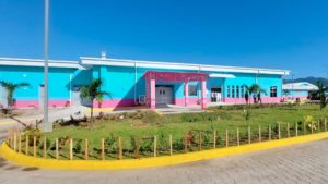 Vista externa del nuevo Hospital Primario inaugurado por el Gobierno Sandinista en Matiguás, Matagalpa