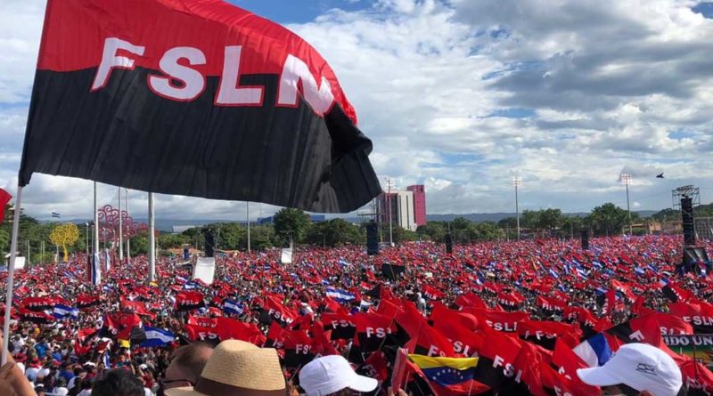 Celebración del triunfo de la Revolución Sandinista en la Plaza de la Fe