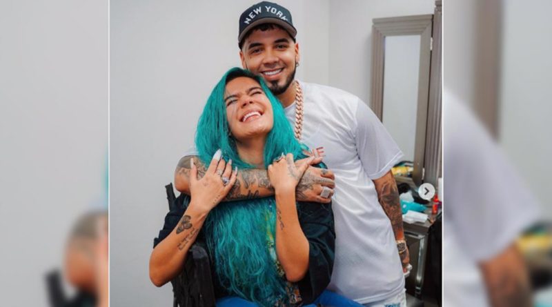 Karol G enloquece a sus fans tras publicar fotos junto a Anuel