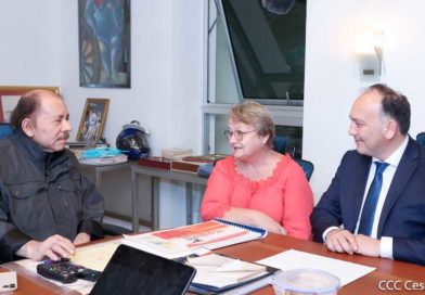 Presidente de la República, Comandante Daniel Ortega junto al Canciller de Abjasia, señor Kove Daur