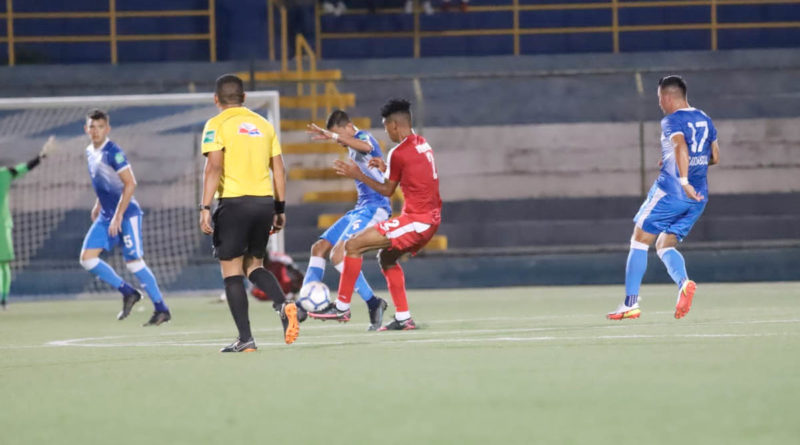 Partido entre la selección de fútbol de Nicaragua y Cuba