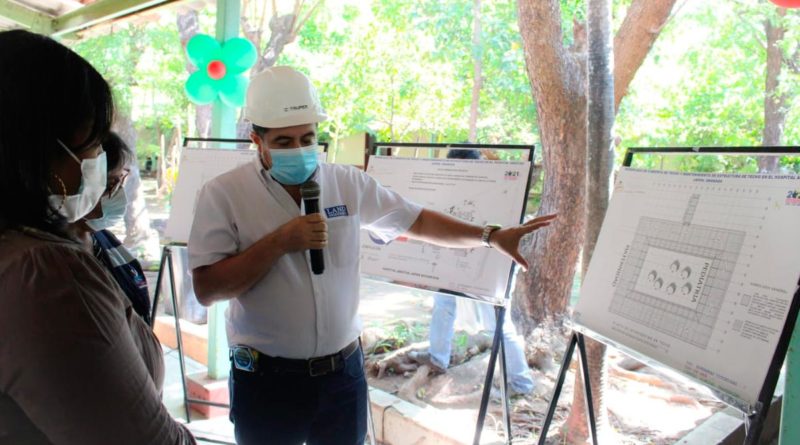 Ingeniero Snyder Landeros, encargado de la obra