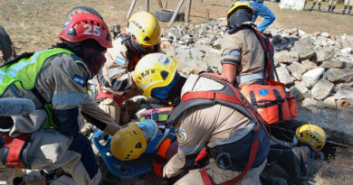 Cuerpo de bomberos unificados en ejecución del ejercicio de rescate a víctimas de estructuras colapsadas