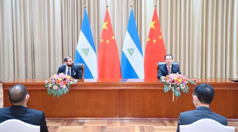 Laureano Ortega junto al Viceministro de relaciones exteriores Ma Zhaoxu