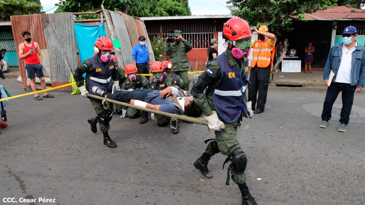 Efectivos del Ejército de Nicaragua participando en el IV Ejercicio Nacional de preparación para proteger la vida en Situaciones de Multiamenazas