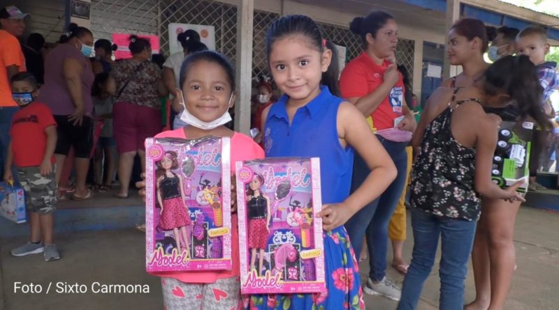 Niñas de Rivas reciben el juguete enviado por el Gobierno Sandinista