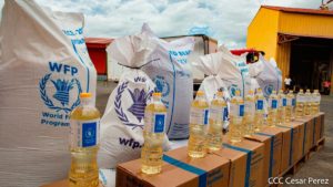 Paquetes alimenticos enviados por el Gobierno Sandinista a familias afectadas por huracanes en Waspam, Puerto Cabeza y municipios de Triangulo Minero.