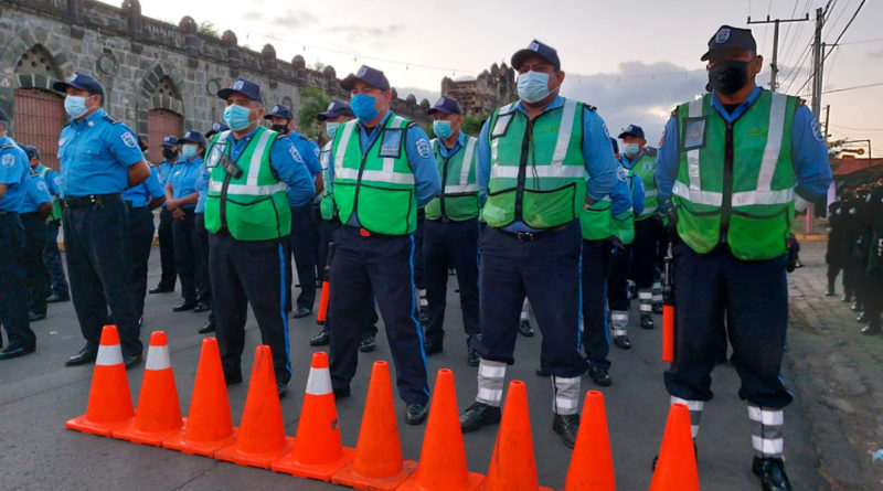 Agentes de la Policía Nacional iniciando con el plan Belén