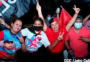 Militantes sandinistas celebran en la Plaza de las Victorias el triunfo en las elecciones 2021