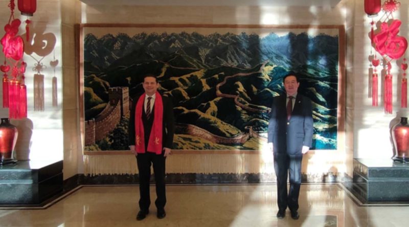 Embajador de Nicaragua en Irán, Isaac Bravo Jaen y el Embajador de China en Irán, señor Chang Hua.