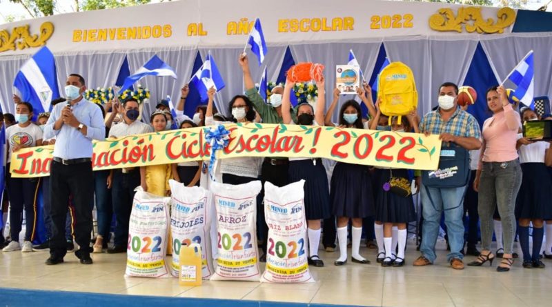 Estudiantes de León inician el Año Escolar 2022