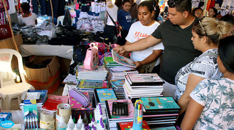 Comerciantes ofertan productos escolares con grandes ofertas para este año lectivo 2022