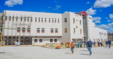 Vista frontal del nuevo hospital en construcción en Ocotal