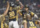 Jugadores de los Leones de León tras la victoria ante el Tren