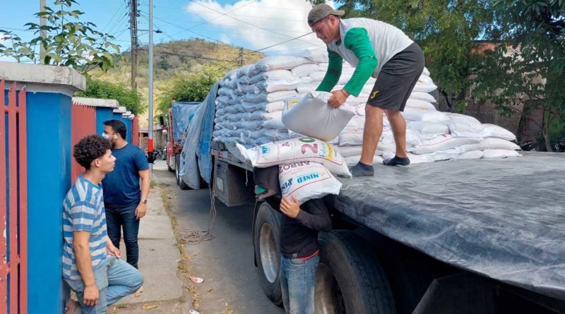 Descargue de la Merienda Escolar en Boaco