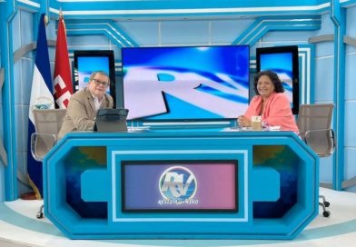 Tirsa Sáenz junto al periodista Alberto Mora