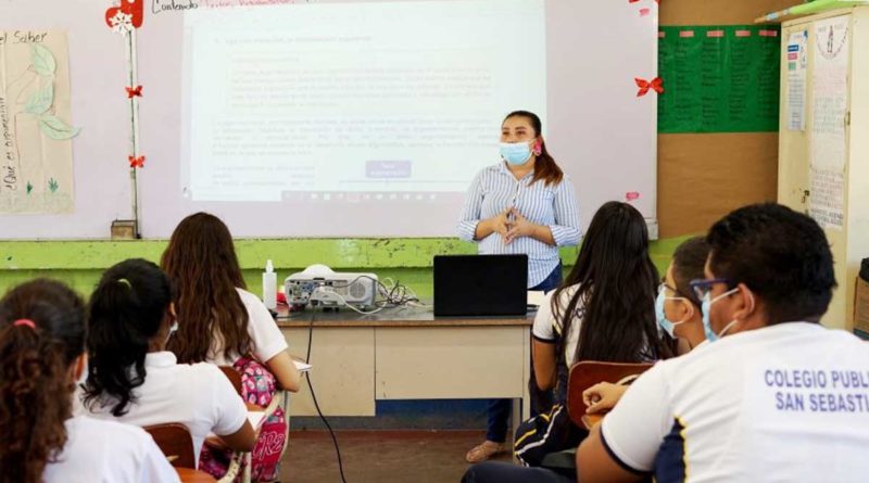 Estudiantes en reforzamiento escolar