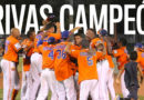 Equipo de beisbol, Los Gigantes de Rivas, celebrando una victoria más en el campo de juego