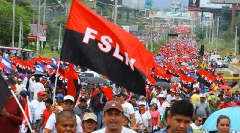 Pueblo presidente en caminata partidaria sobre la pista Tiscapa