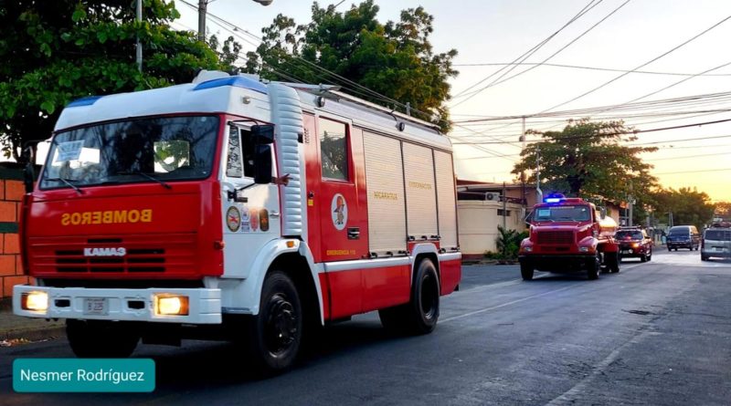 Bomberos Unificados de Nicaragua desplazan nuevas unidades a Santa Rosa del Peñón