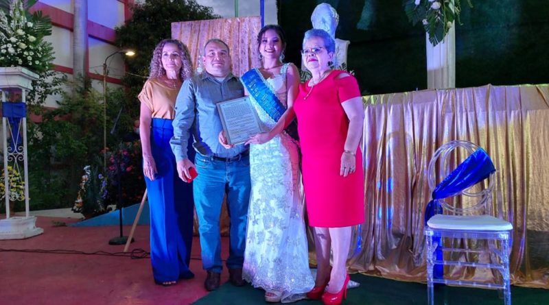 Chinandega realiza acto de consagración de la Musa Dariana 2022