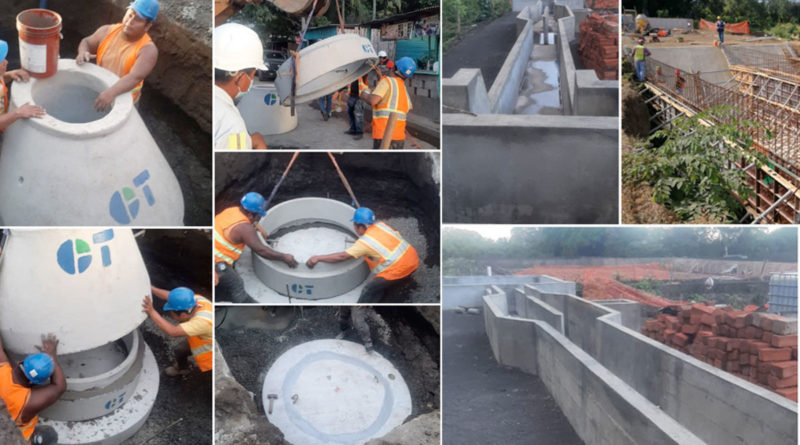 Trabajadores de la empresa nicaragüense de acueductos y alcantarillados sanitarios (ENACAL) trabajando en el proyecto de saneamiento en la ciudad de Moyogalpa, Isla de Ometepe