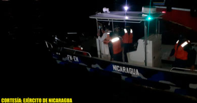 Fuerza Naval durante el traslado del ciudadano que sufrió complicaciones de salud en Ometepe