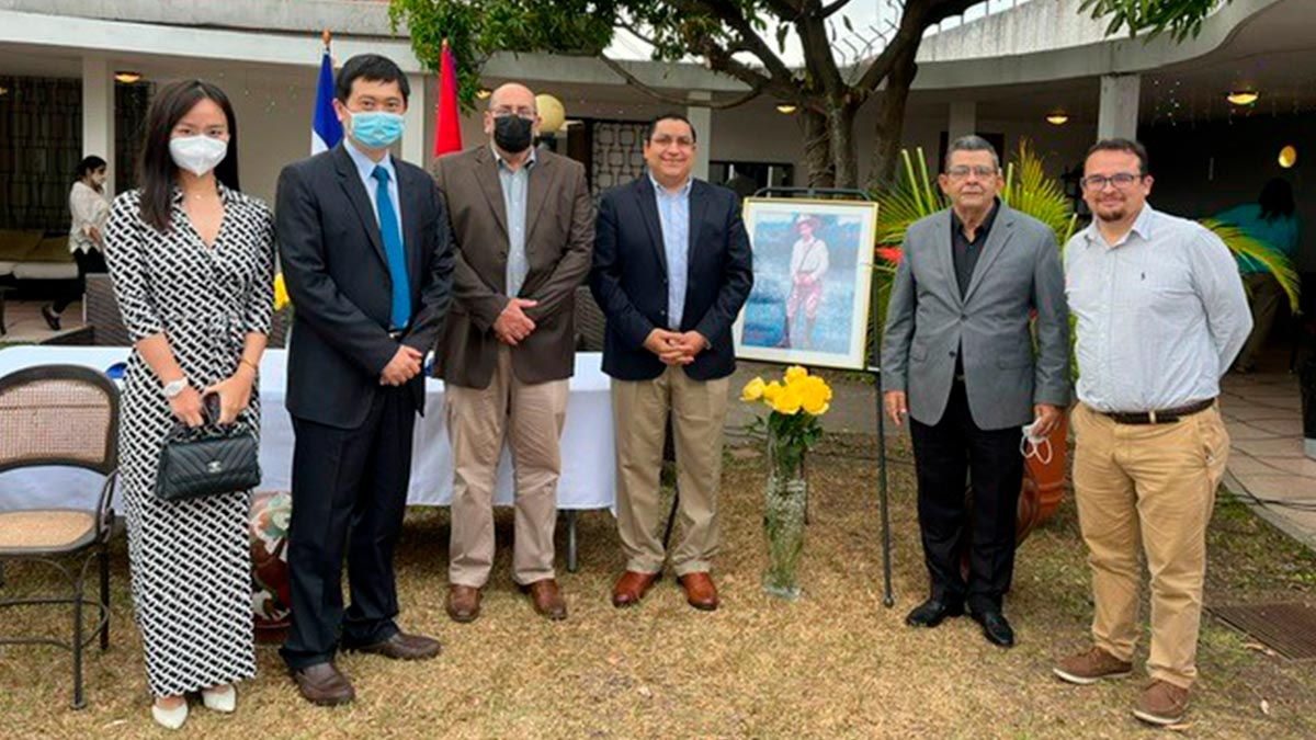 Embajada de Nicaragua en Costa Rica rinde homenaje al General Augusto C. Sandino