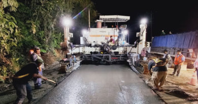 Proceso de prueba de concreto hidráulico para el primer tramo de vía Rosita, Bonanza