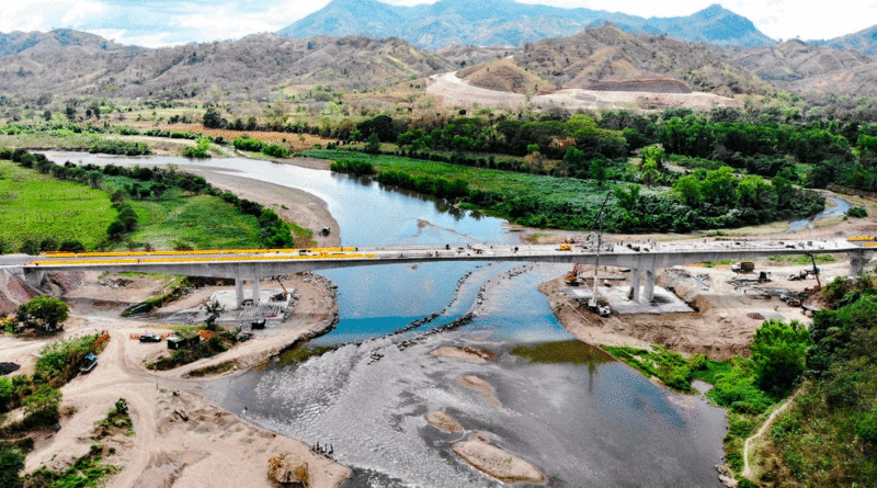 Nuevo puente Wiwilí que une el Centro y Norte de Nicaragua