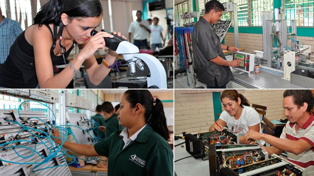Estudiantes del Tecnológico Comandante Hugo Chávez de Managua recibiendo sus clases practicas en los laboratorios del centro.