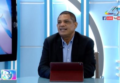 Ministro de Hacienda y Crédito Público Iván Acosta