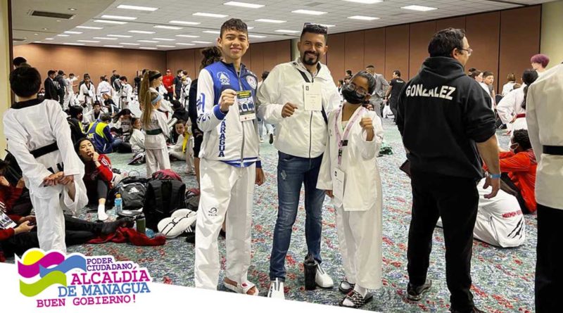 William Ordoñez y Laurely Baltodano durante el torneo realizado en Texas