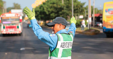 Agente de tránsito de la Policía Nacional de Nicaragua