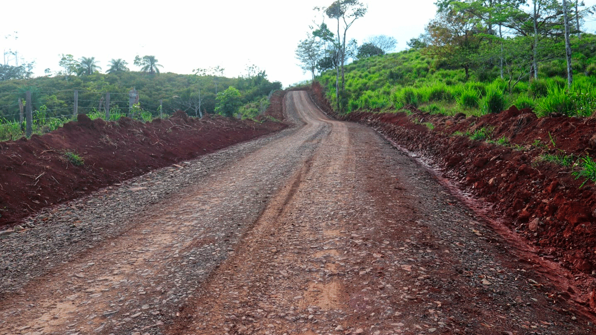 MTI finaliza siete kilómetros de nuevos caminos productivos en Nueva Guinea