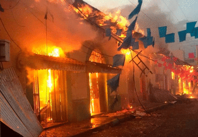 Edificios de la ciudad de León quemados por terroristas, patrocinados por políticos somocistas en el año 2018.