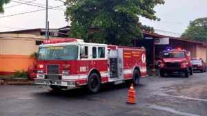 Camiones de bomberos que fueron enviados hacia la nueva estación en El Rosario, departamento de Carazo