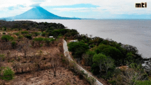 Nueva carretera adoquinada en el municipio de Altagracia, Isla de Ometepe