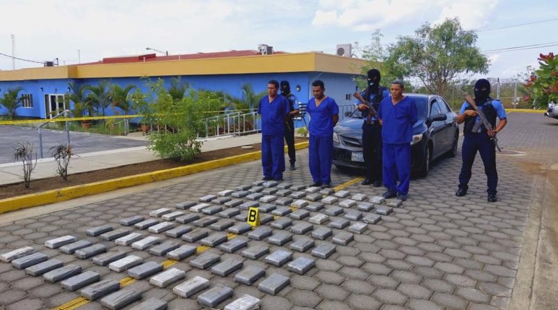 Policía Nacional presenta a los delincuentes capturados