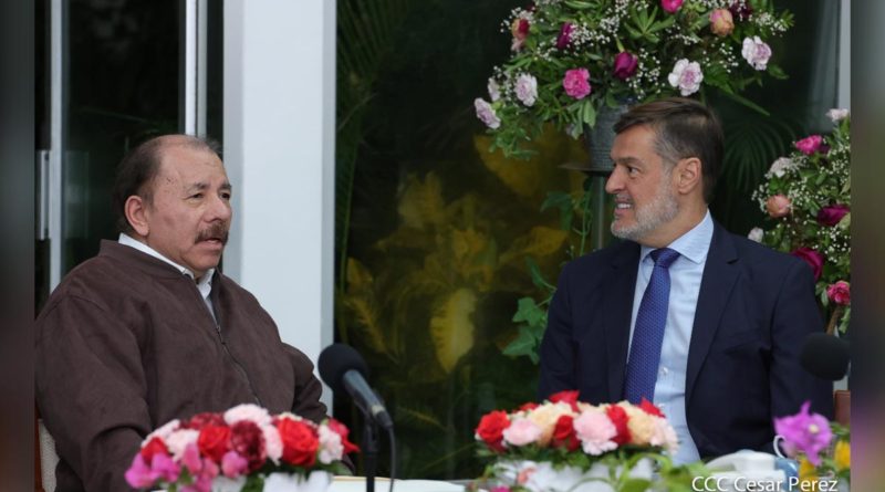 Presidente Comandante Daniel Ortega y Canciller de Venezuela Félix Plasencia