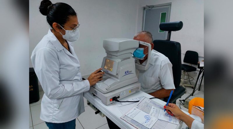 Centro Nacional de Oftalmología atiende a pacientes con problemas de la vista