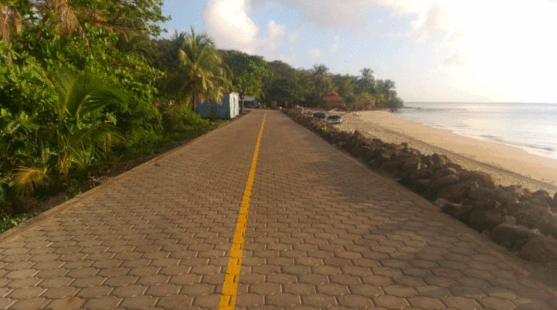 Nueva carretera adoquinada en el circuito turístico de Corn Island